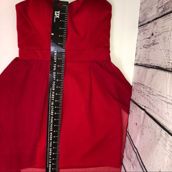 Adrianna Papell Red Hailey Logan Highlow HOCO semi formal dress - Picture 8 of 8